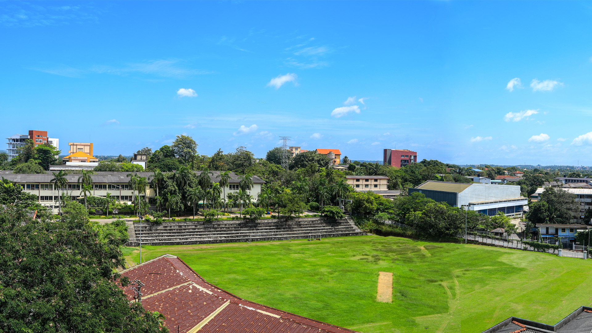 University of Kelaniya campus avenue